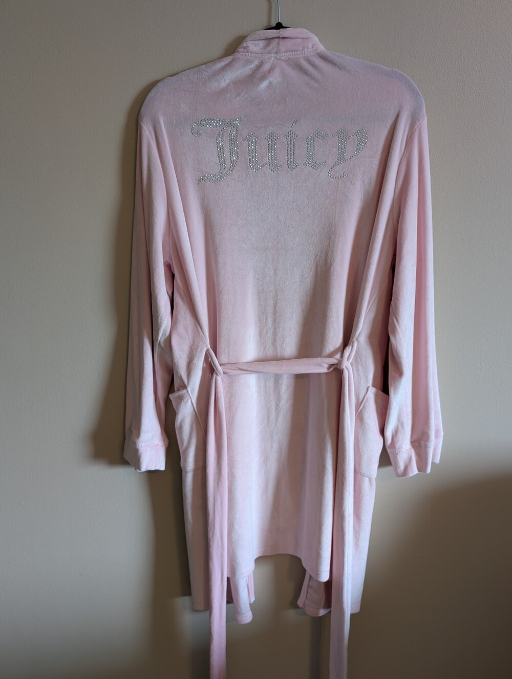 Juicy Couture Light Pink Robe with Rhinestone Logo On Front & Back - Picture 2 of 8